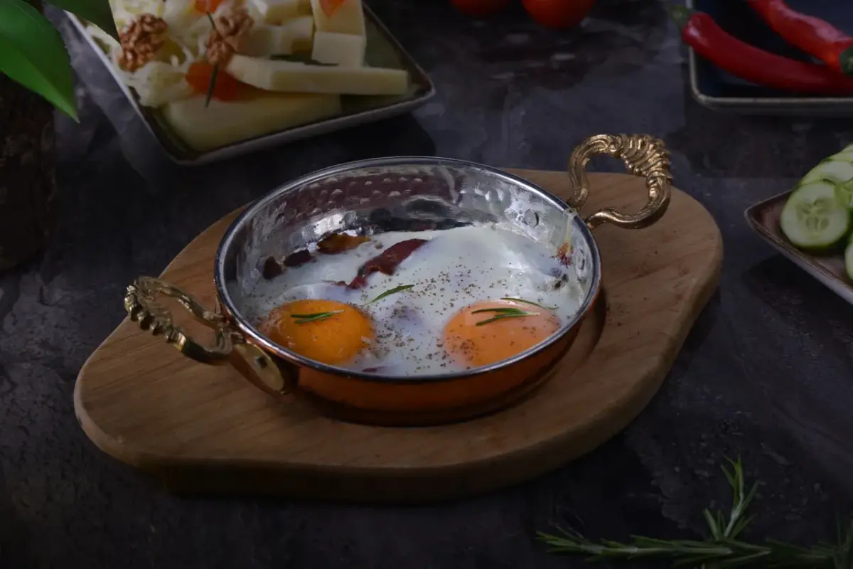 Fried Eggs With Bacon